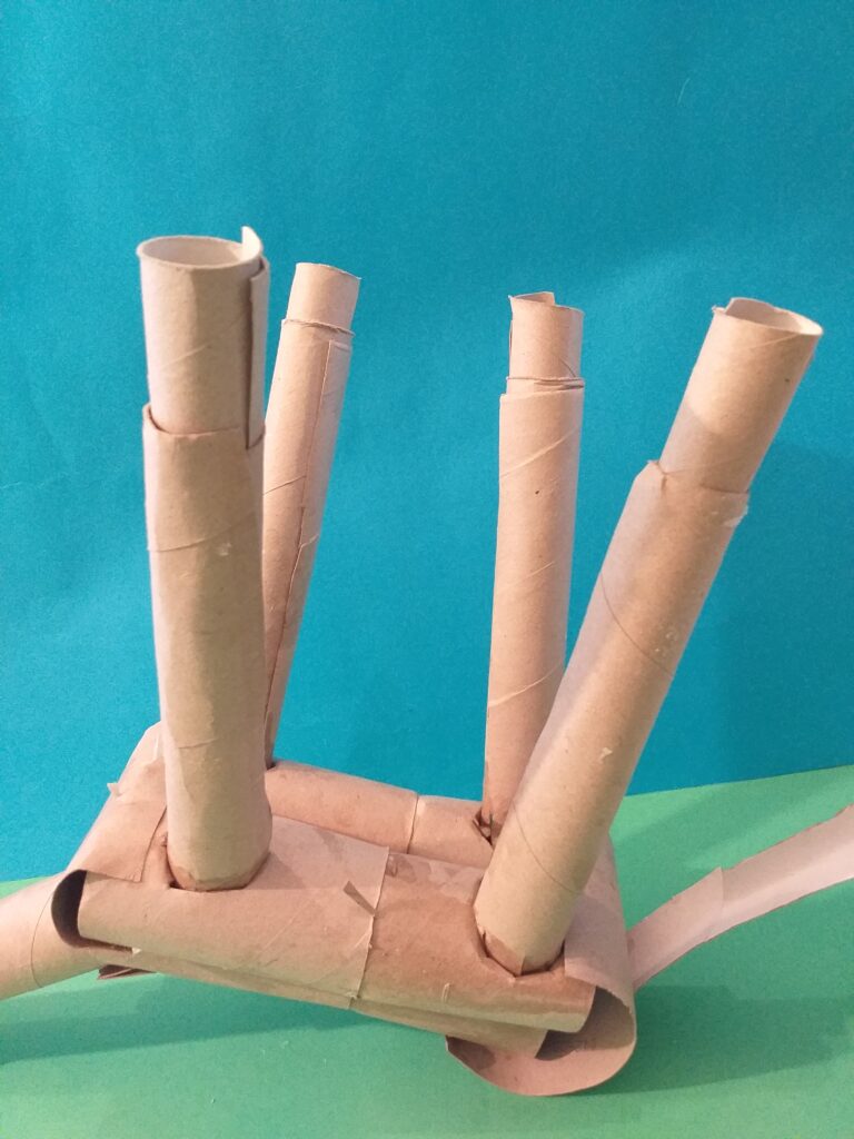 Insert 4 thinner tubes into 4 legs.