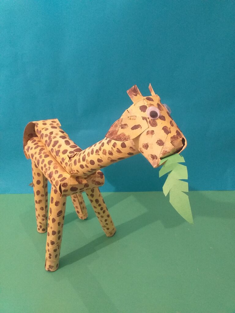 Finished giraffe with leaf.