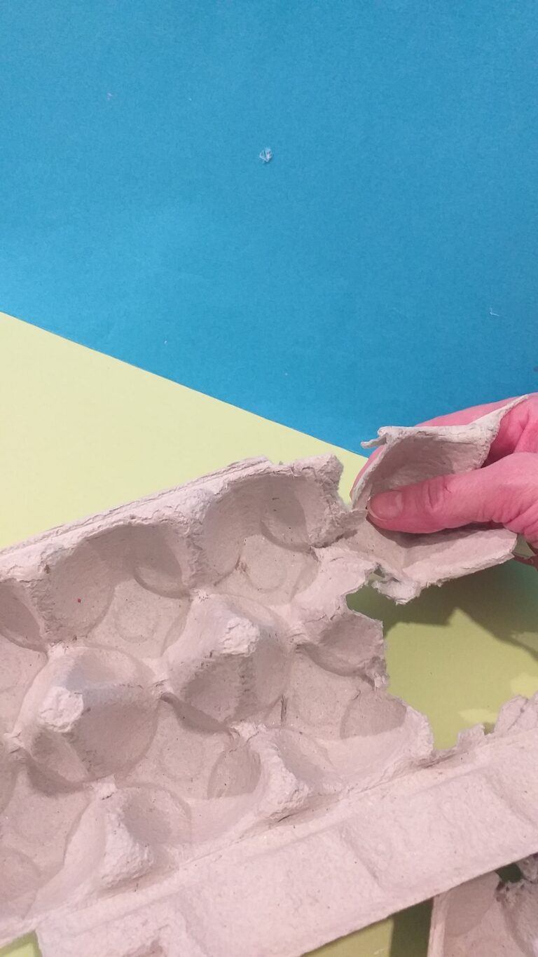 9) It might be easier if you simply tear off by hand. Cut 3 nodules, the pointed bits.