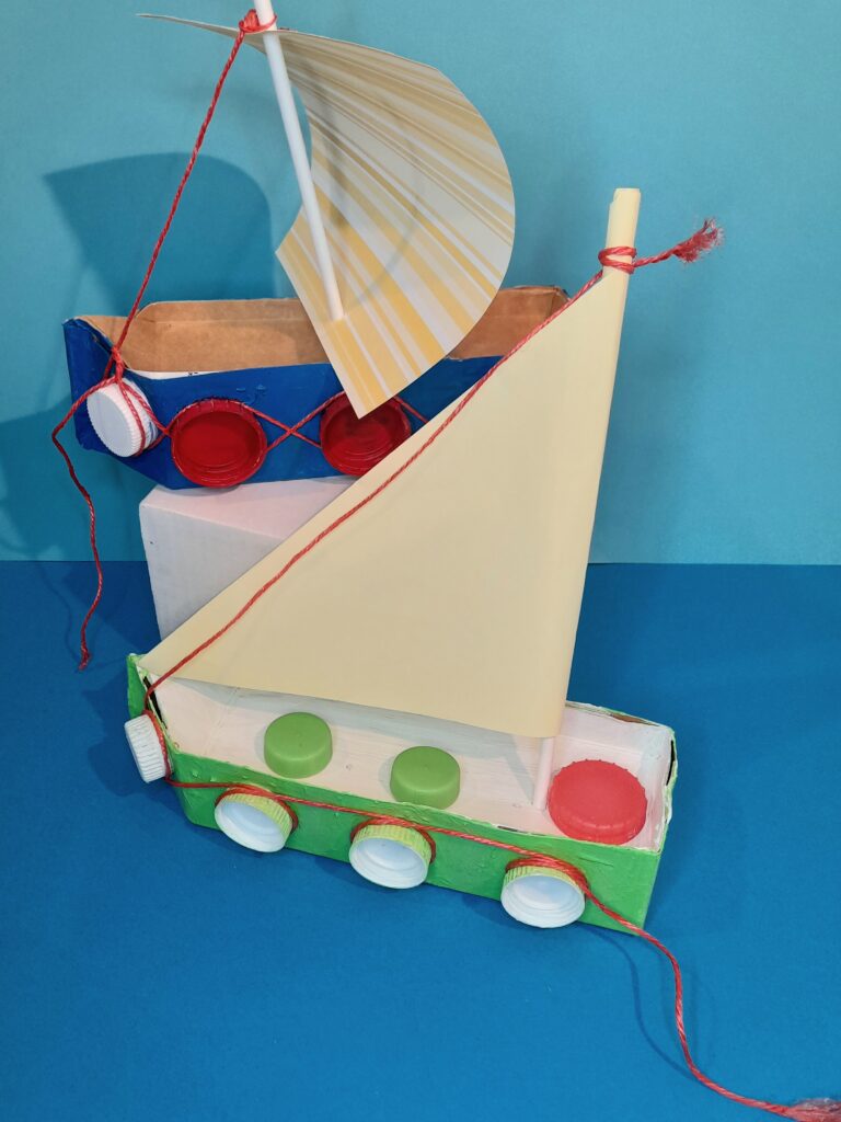 20) One side has lids to wrap string around, also lids can be added inside for effect.