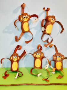 22) Here are the finished monkeys.