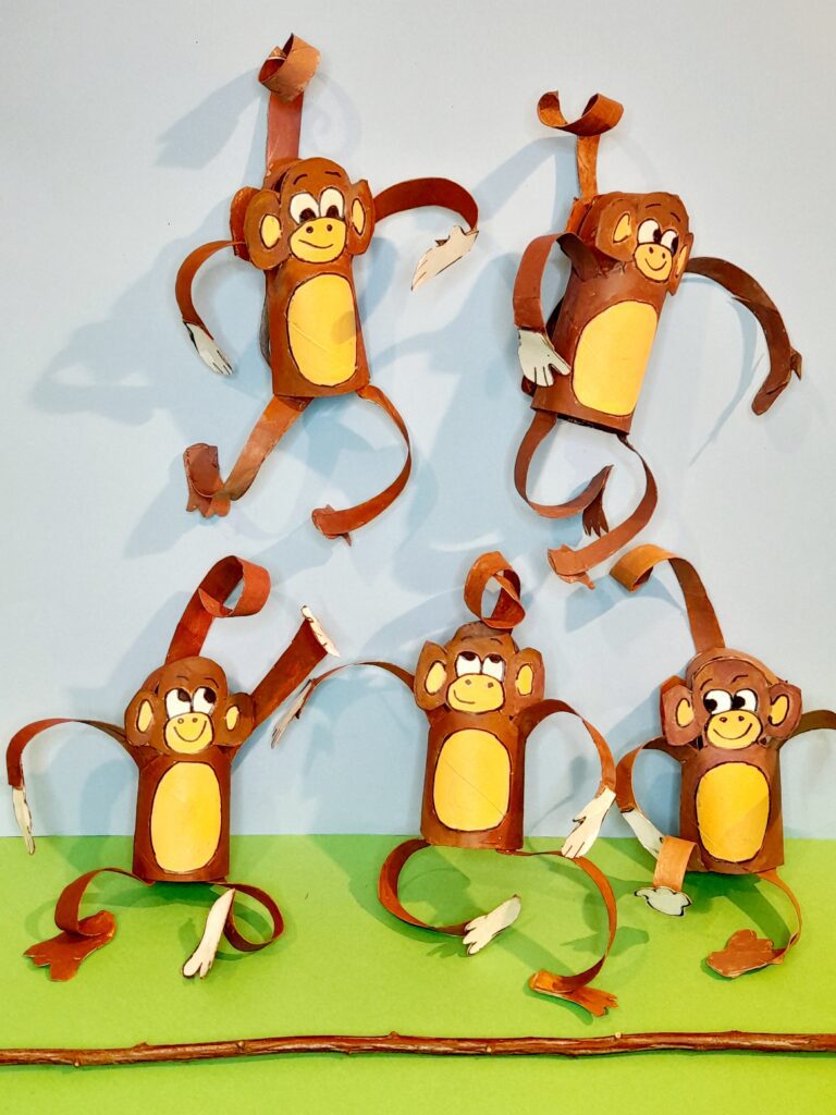 22) Here are the finished monkeys.