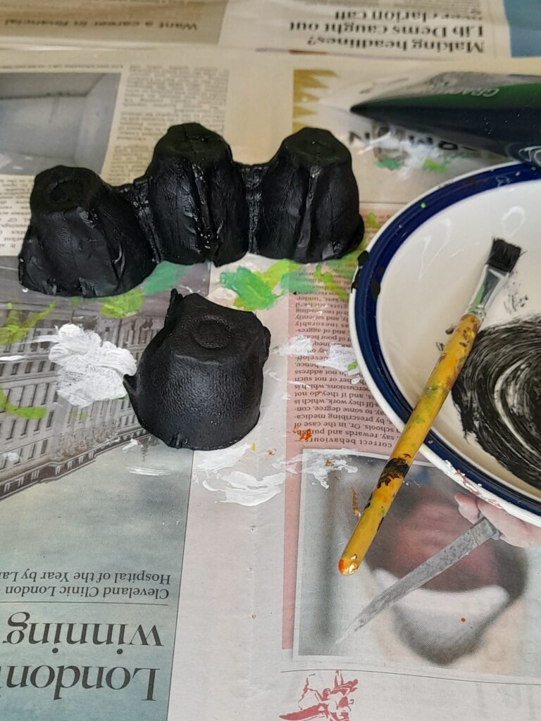 4) Now it's ready to paint in black.