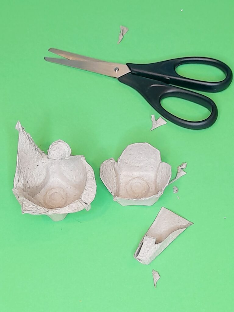 6) Neaten them off, at the same time cut 4 rounded leaf like shapes as shown in image.