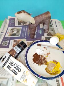 Paint reindeer brown