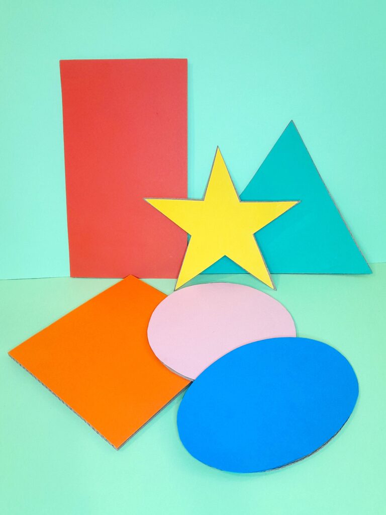 rectangle, star, triangle, Square, circle and oval shapes.